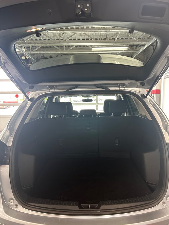 2016 Mazda CX-5 GX in Cowansville, Quebec - 11 - w1024h768px
