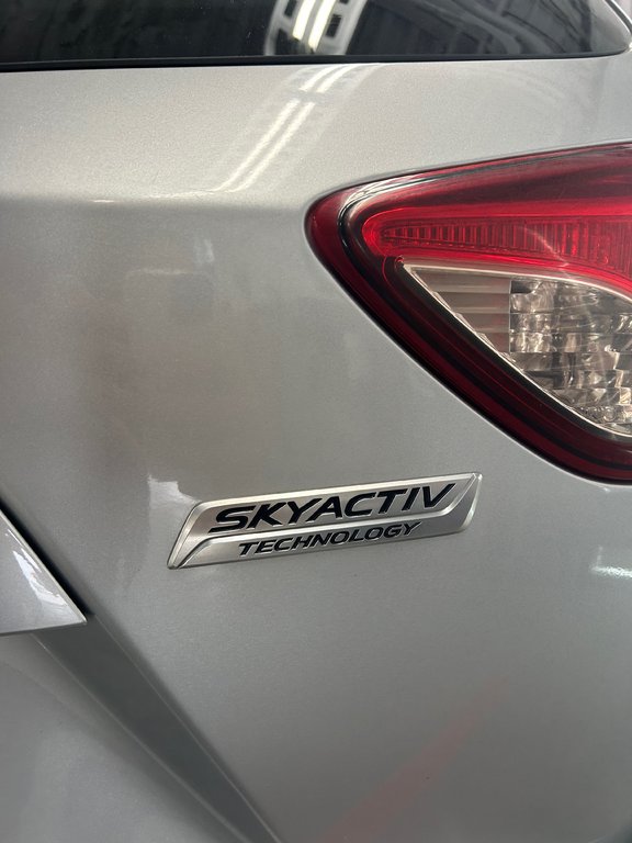 2016 Mazda CX-5 GX in Cowansville, Quebec - 9 - w1024h768px