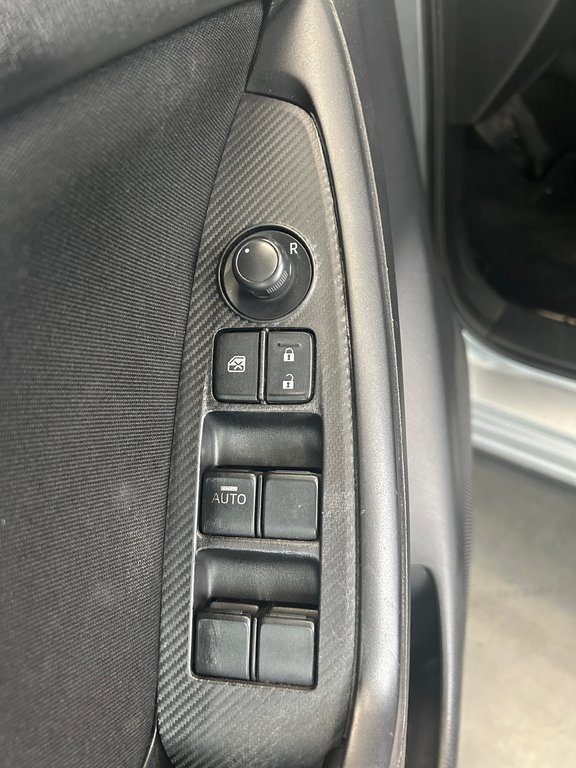 2016 Mazda CX-5 GX in Cowansville, Quebec - 19 - w1024h768px