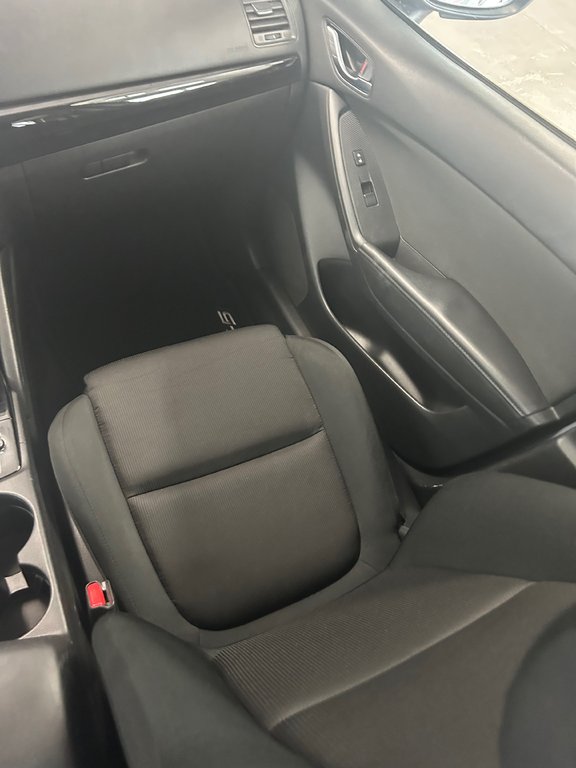2016 Mazda CX-5 GX in Cowansville, Quebec - 16 - w1024h768px