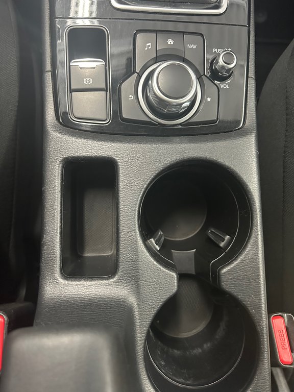 2016 Mazda CX-5 GX in Cowansville, Quebec - 27 - w1024h768px
