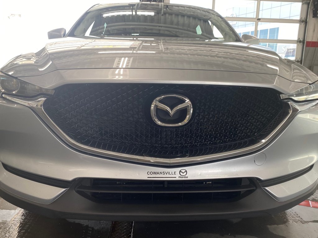 2017 Mazda CX-5 GS AWD in Cowansville, Quebec - 3 - w1024h768px
