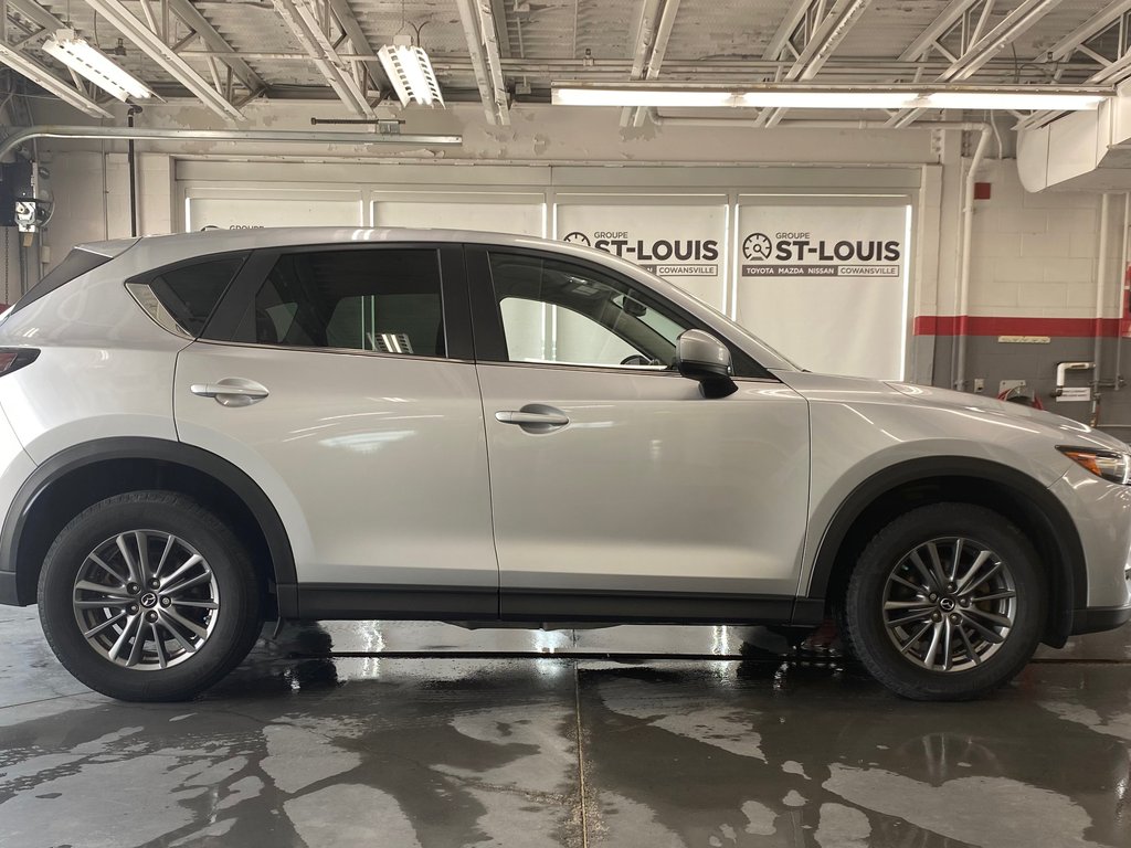 2017 Mazda CX-5 GS AWD in Cowansville, Quebec - 6 - w1024h768px