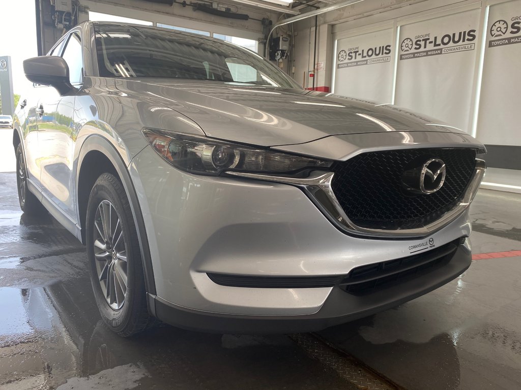 2017 Mazda CX-5 GS AWD in Cowansville, Quebec - 4 - w1024h768px