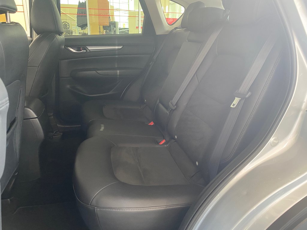 2017 Mazda CX-5 GS AWD in Cowansville, Quebec - 11 - w1024h768px