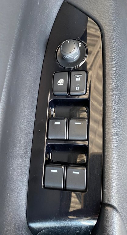 2019 Mazda CX-5 GS AWD in Cowansville, Quebec - 13 - w1024h768px