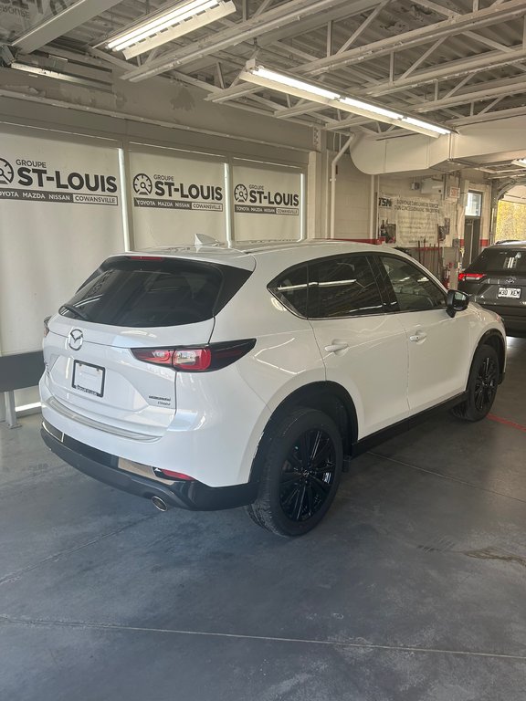 CX-5 Sport Design Turbo COMME NEUF ! 2023 à Cowansville, Québec - 8 - w1024h768px