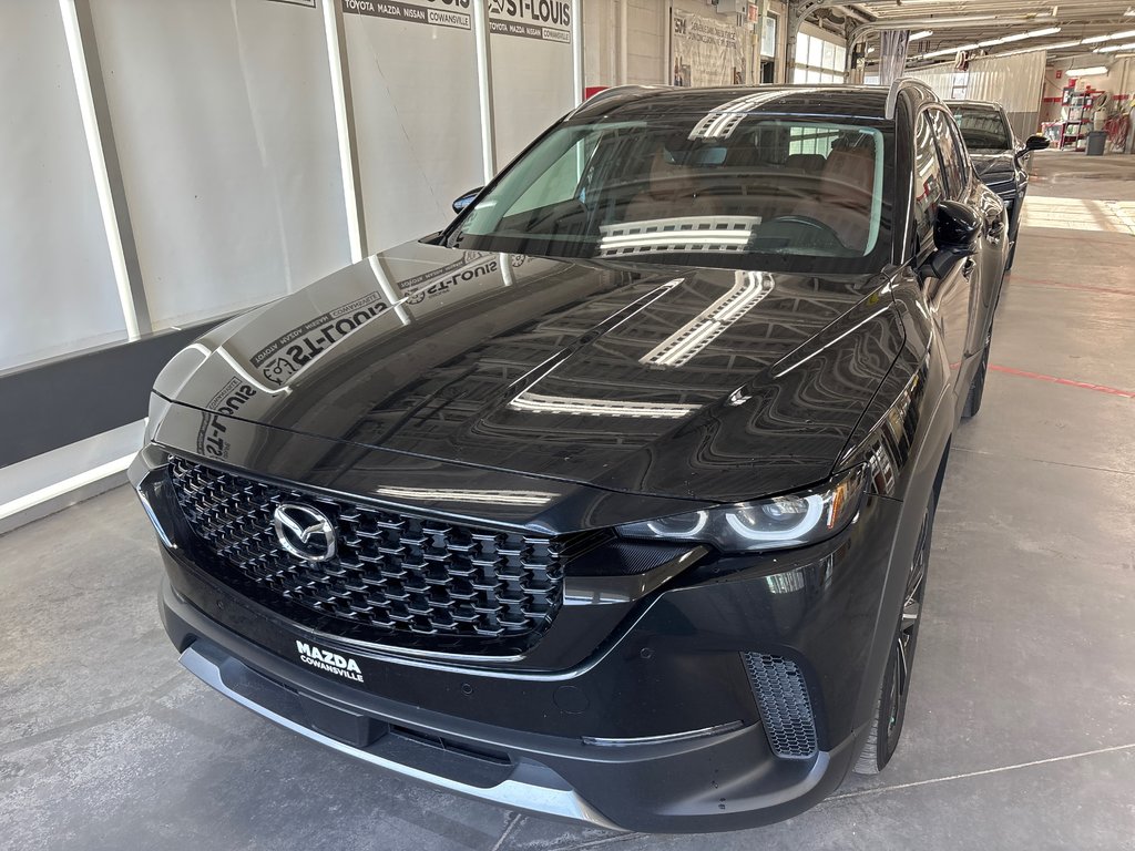 Mazda CX-50 GT TURBO 2023 à Cowansville, Québec - 4 - w1024h768px