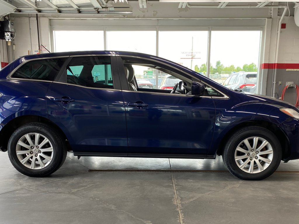 Mazda CX-7 GX 2011 à Cowansville, Québec - 3 - w1024h768px