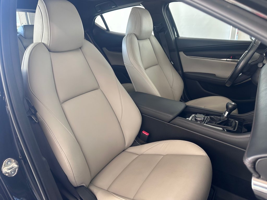 2019 Mazda 3 Sport GS in Cowansville, Quebec - 17 - w1024h768px