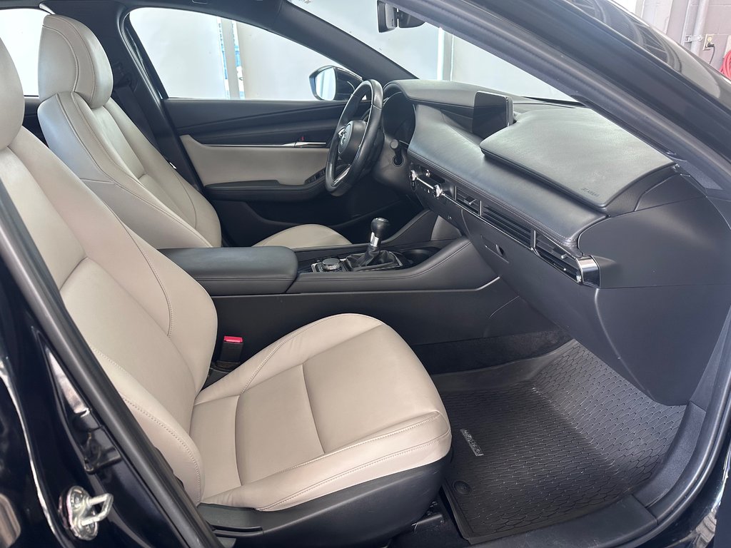 2019 Mazda 3 Sport GS in Cowansville, Quebec - 16 - w1024h768px