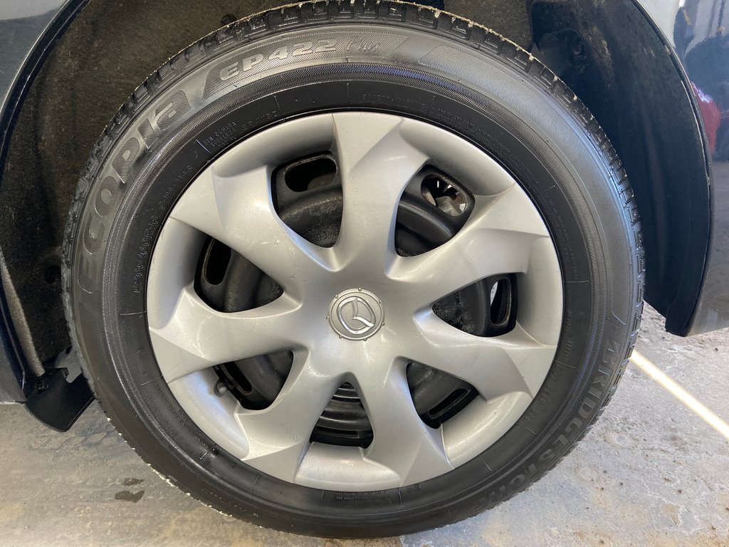 Mazda 3  2015 à Cowansville, Québec - 10 - w1024h768px