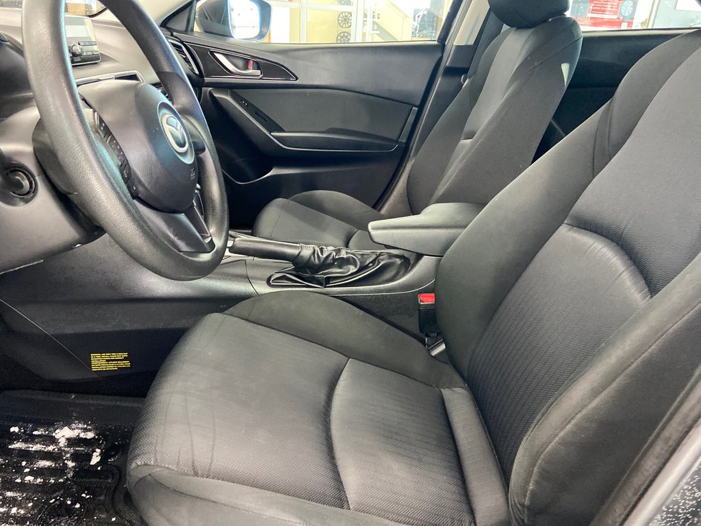 Mazda 3  2015 à Cowansville, Québec - 19 - w1024h768px