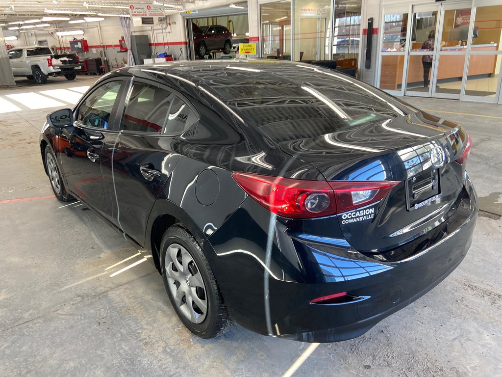 Mazda 3  2015 à Cowansville, Québec - 9 - w1024h768px