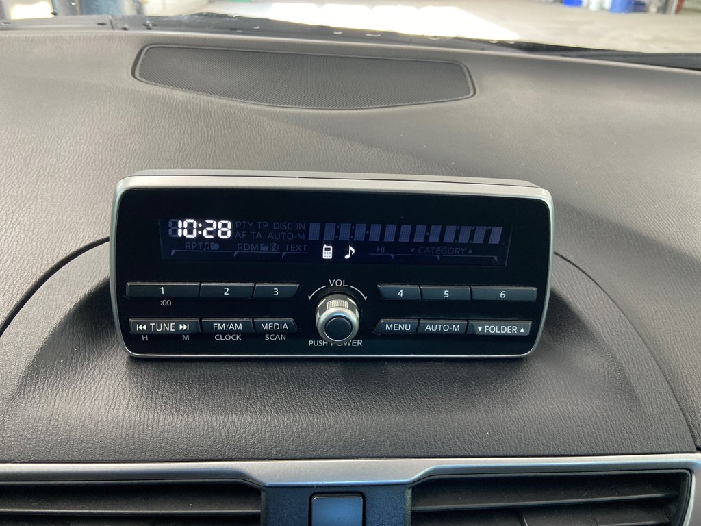 Mazda 3  2015 à Cowansville, Québec - 44 - w1024h768px