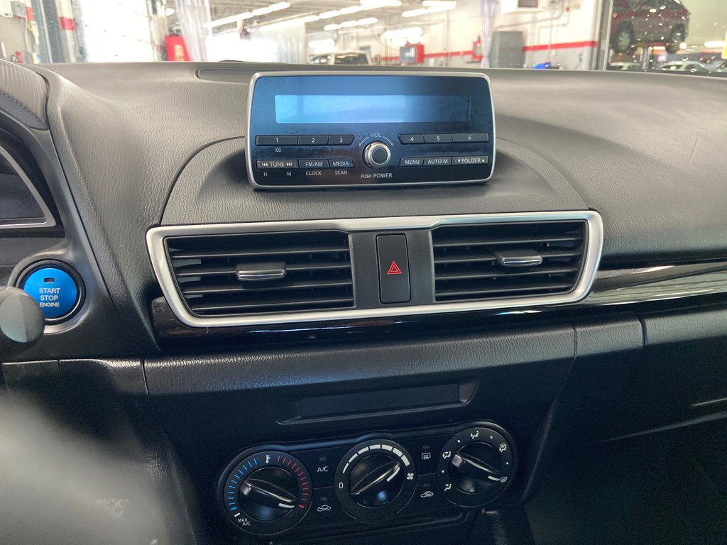 Mazda 3  2015 à Cowansville, Québec - 31 - w1024h768px