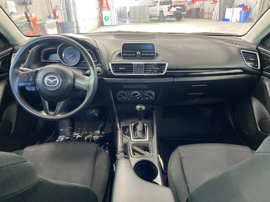 Mazda 3  2015 à Cowansville, Québec - 24 - w1024h768px