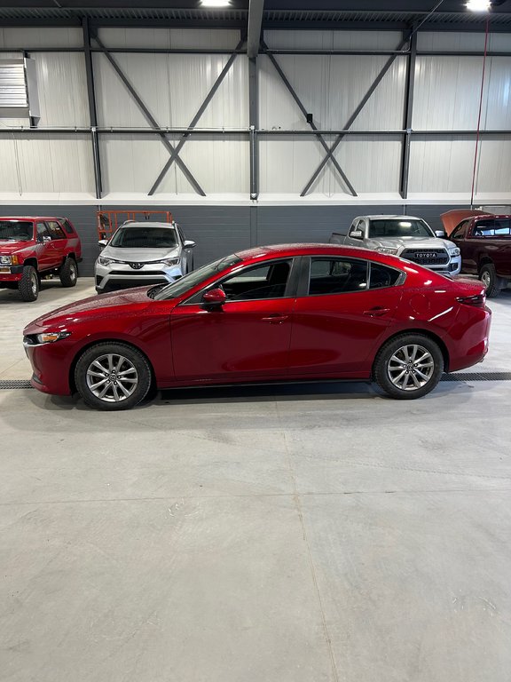 2019 Mazda 3 GS in Cowansville, Quebec - 4 - w1024h768px