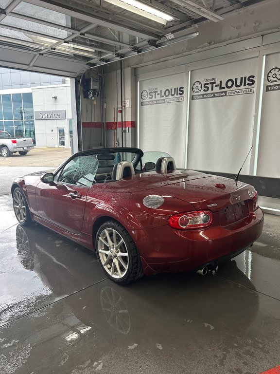 Mazda MX-5 GT / Hard Top 2009 à Cowansville, Québec - 11 - w1024h768px