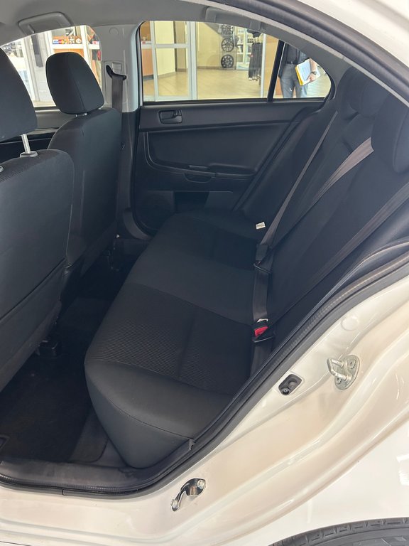 2016 Mitsubishi Lancer ES in Cowansville, Quebec - 13 - w1024h768px