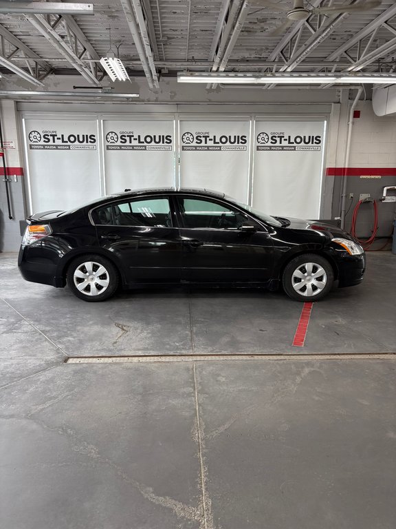 Nissan Altima 3.5 SR 2011 à Cowansville, Québec - 12 - w1024h768px