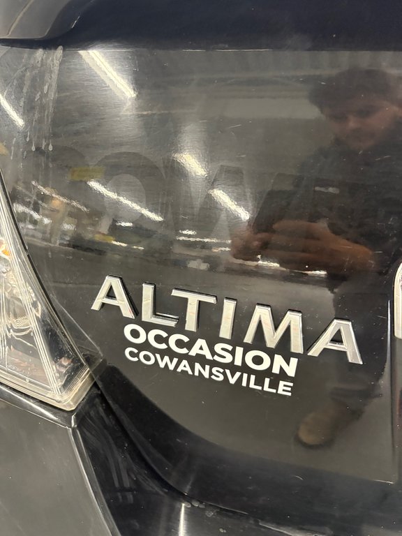 Nissan Altima 3.5 SR 2011 à Cowansville, Québec - 9 - w1024h768px
