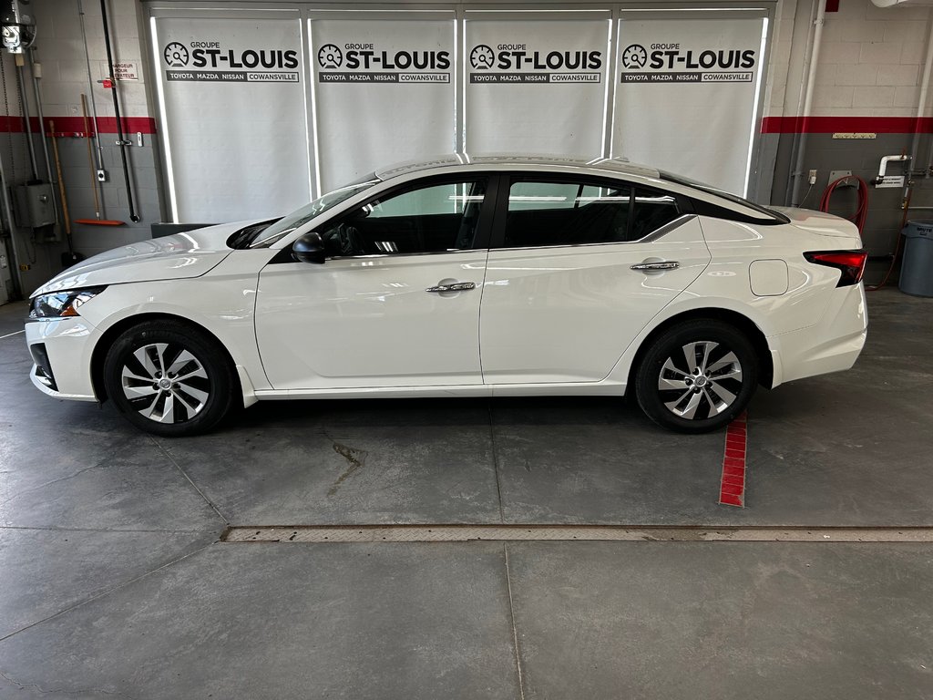 2024  Altima S | AWD in Cowansville, Quebec - 1 - w1024h768px