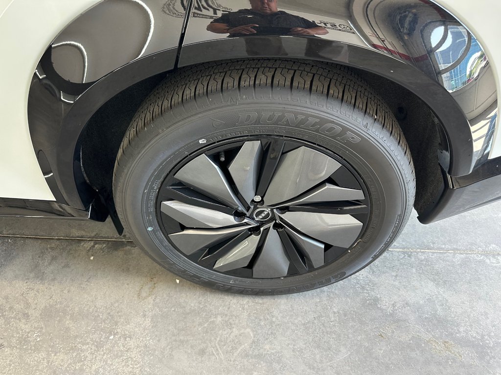 Nissan Ariya Platinium+ e-4orce 2025 à Cowansville, Québec - 10 - w1024h768px