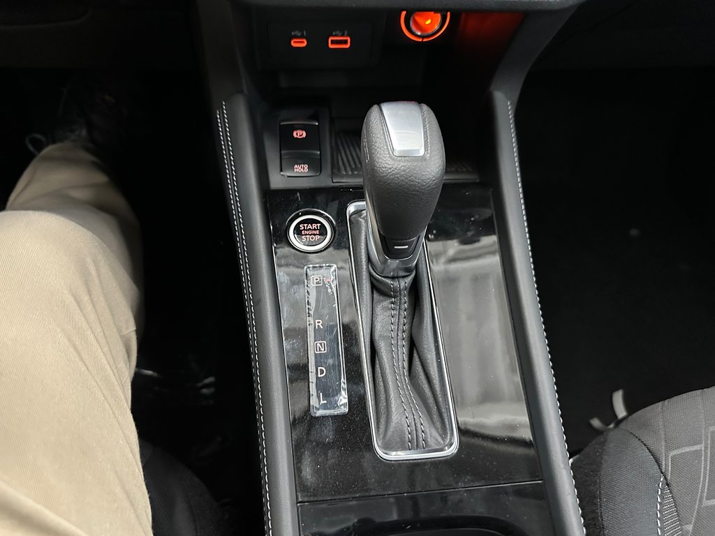 2025 Nissan Kicks Play SV in Cowansville, Quebec - 10 - w1024h768px