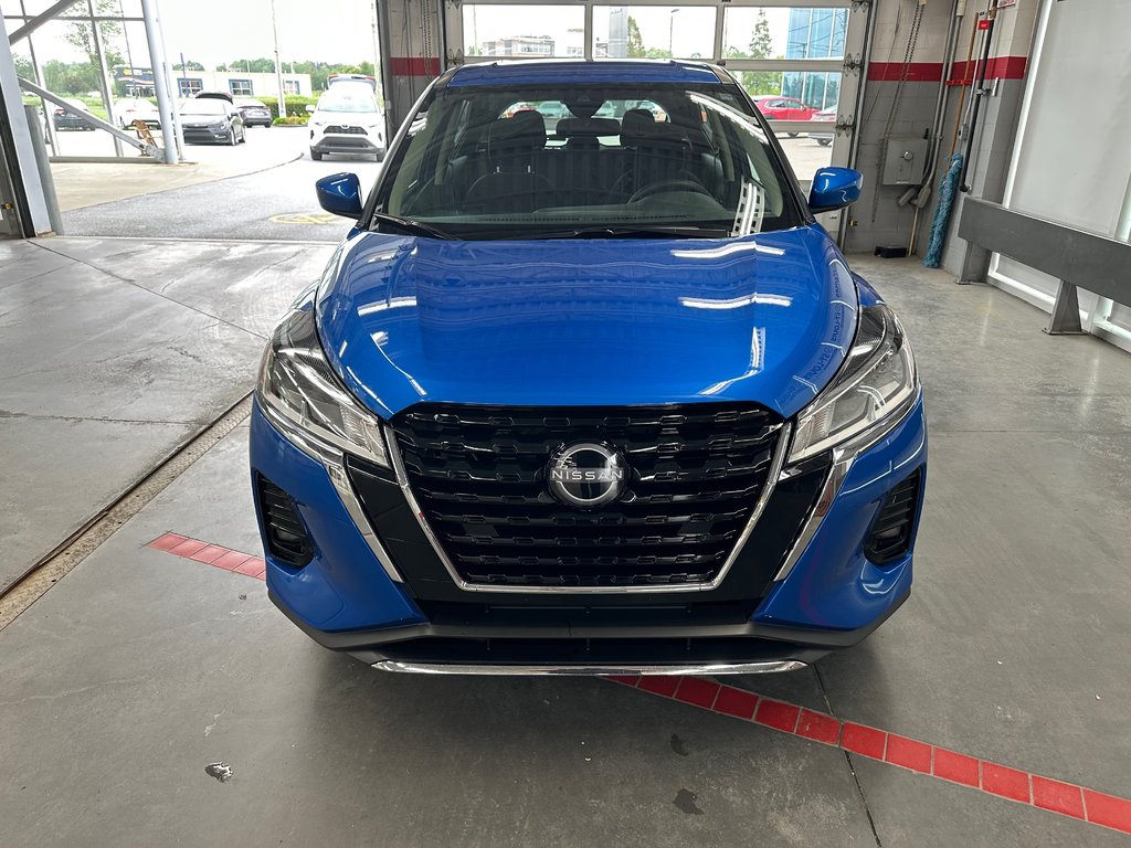 2025 Nissan Kicks Play S in Cowansville, Quebec - 12 - w1024h768px