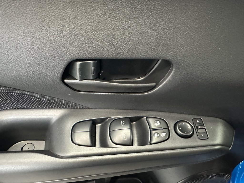 2025 Nissan Kicks Play S in Cowansville, Quebec - 22 - w1024h768px
