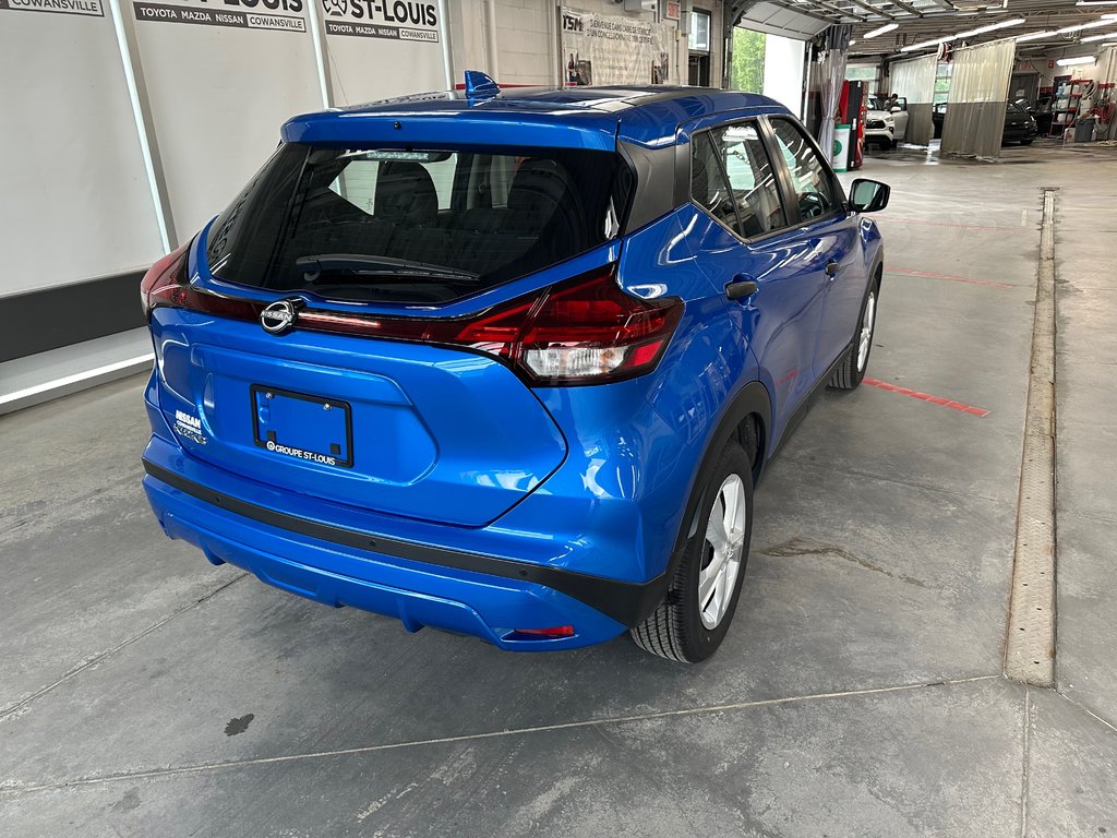 2025 Nissan Kicks Play S in Cowansville, Quebec - 3 - w1024h768px