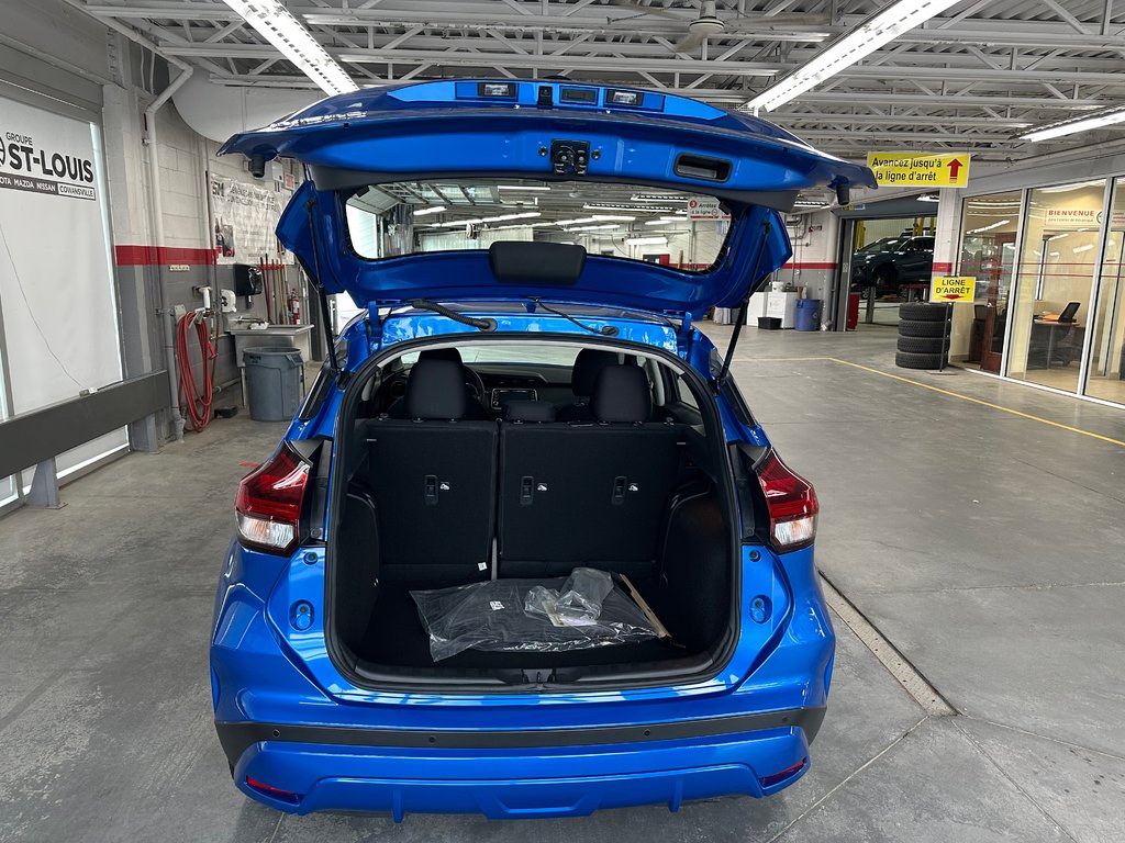 2025 Nissan Kicks Play S in Cowansville, Quebec - 5 - w1024h768px