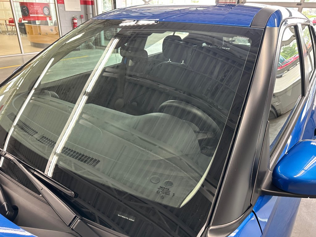 2025 Nissan Kicks Play S in Cowansville, Quebec - 13 - w1024h768px