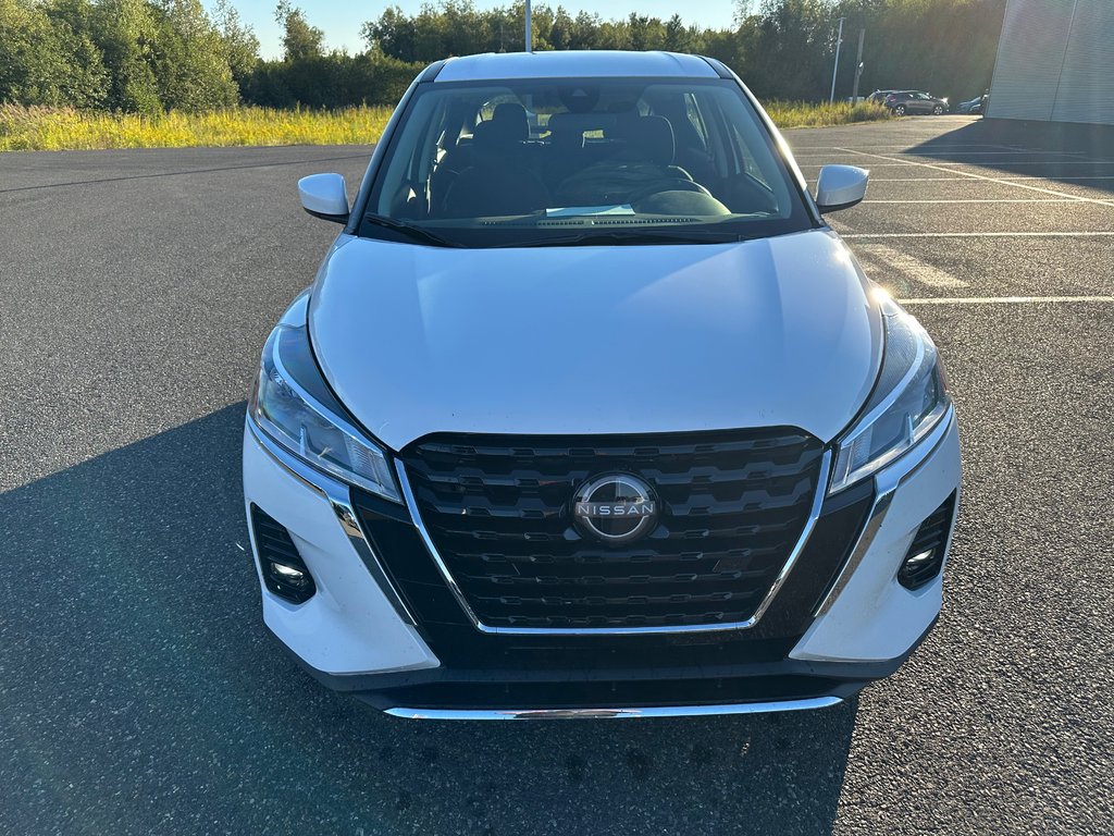 Nissan Kicks Play S 2025 à Cowansville, Québec - 4 - w1024h768px