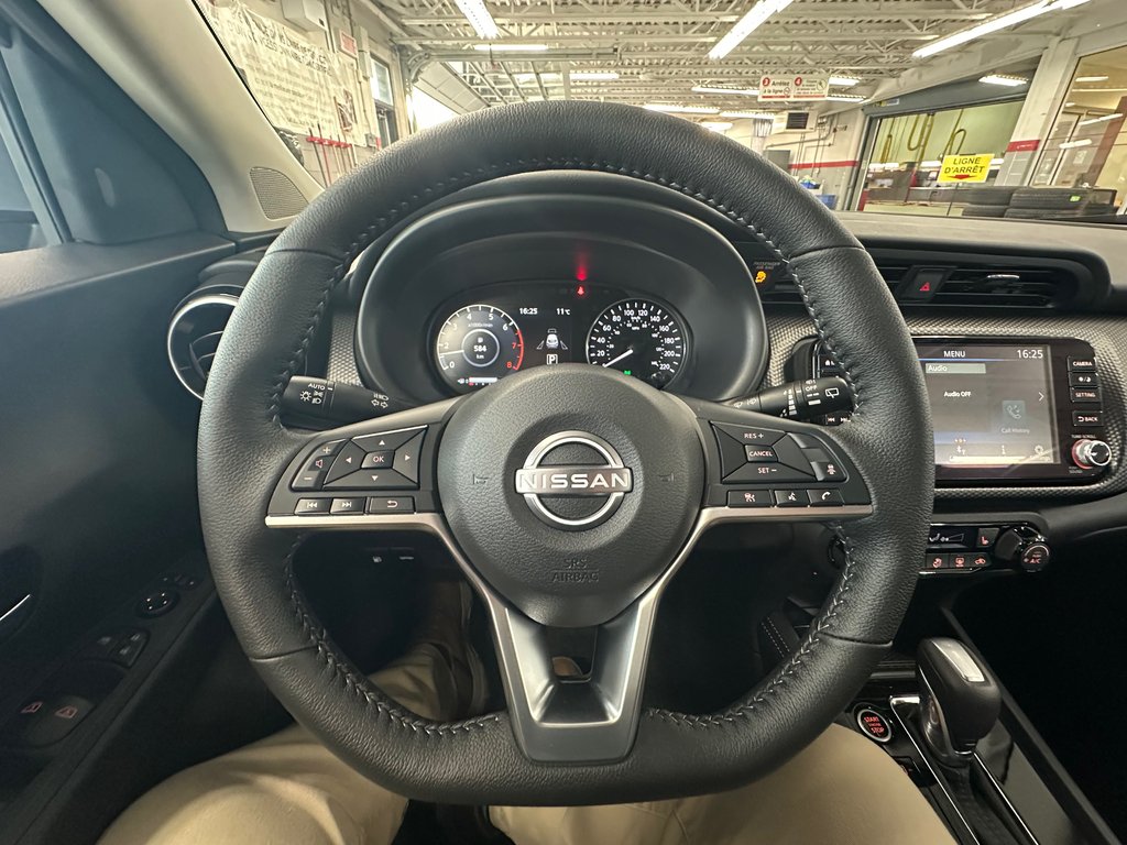 Nissan Kicks Play SV 2025 à Cowansville, Québec - 31 - w1024h768px