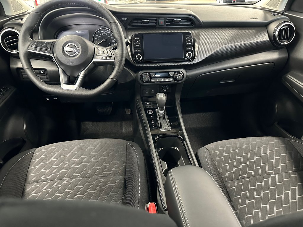 Nissan Kicks Play SV 2025 à Cowansville, Québec - 23 - w1024h768px