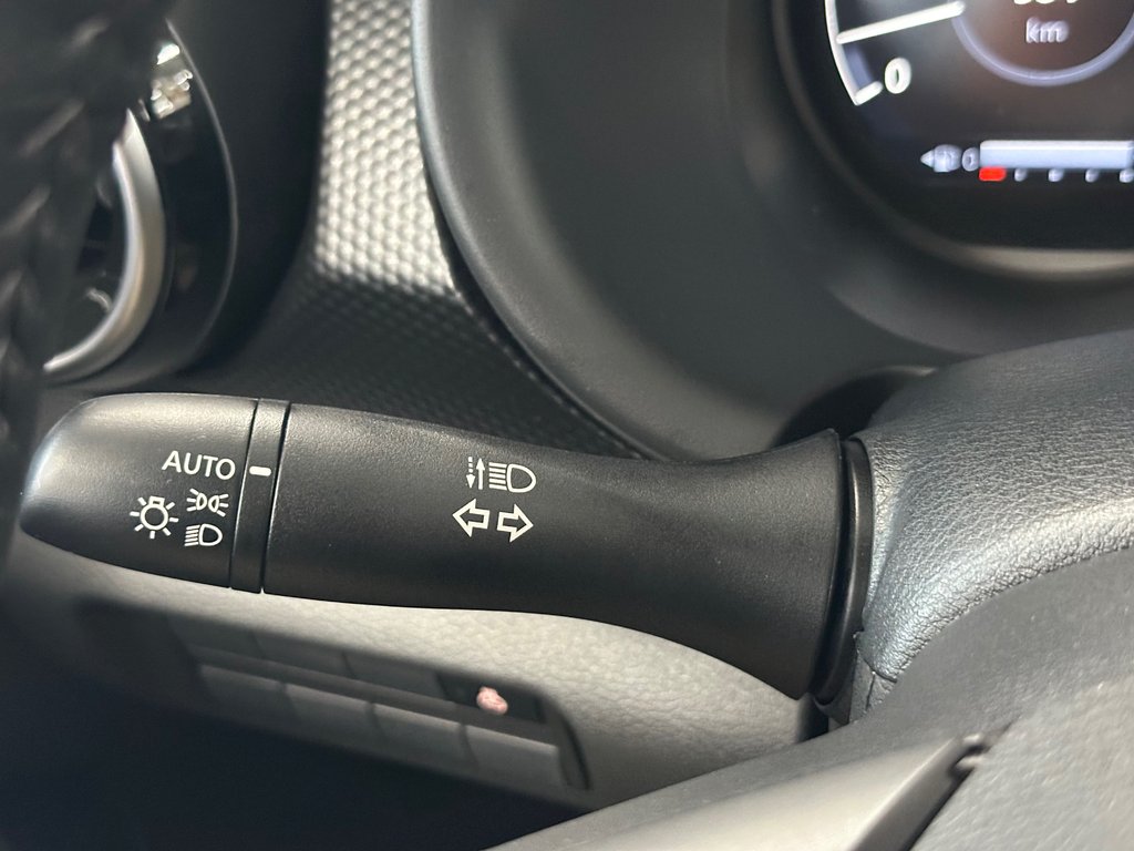 Nissan Kicks Play SV 2025 à Cowansville, Québec - 35 - w1024h768px