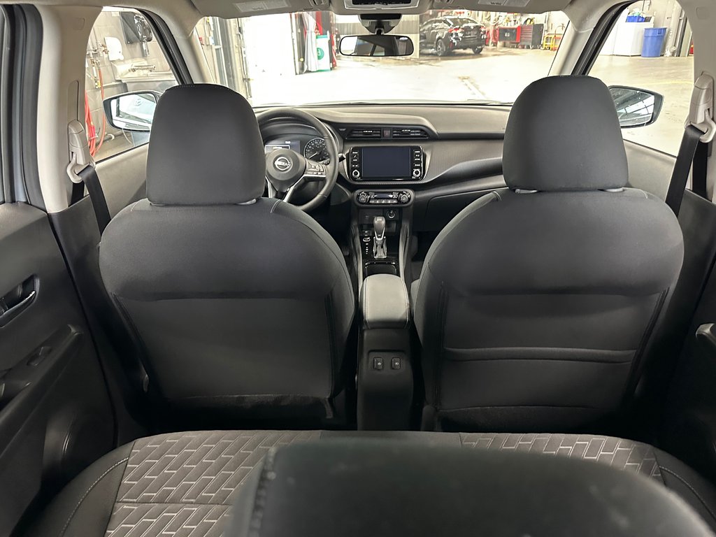 Nissan Kicks Play SV 2025 à Cowansville, Québec - 8 - w1024h768px