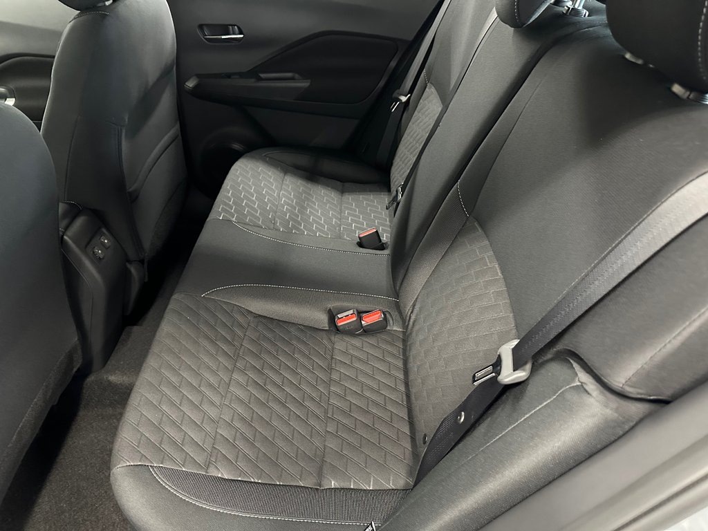 Nissan Kicks Play SV 2025 à Cowansville, Québec - 21 - w1024h768px