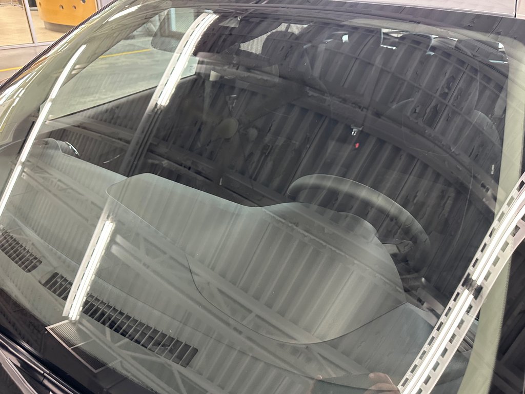 Nissan Kicks Play SV 2025 à Cowansville, Québec - 15 - w1024h768px