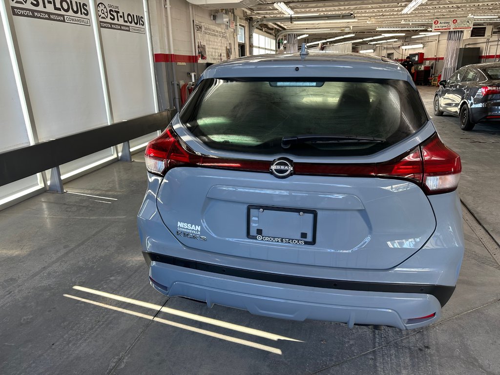 Nissan Kicks Play S 2025 à Cowansville, Québec - 4 - w1024h768px