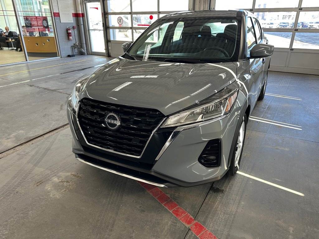 Nissan Kicks Play S 2025 à Cowansville, Québec - 12 - w1024h768px