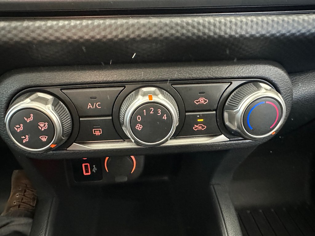 Nissan Kicks Play S 2025 à Cowansville, Québec - 33 - w1024h768px