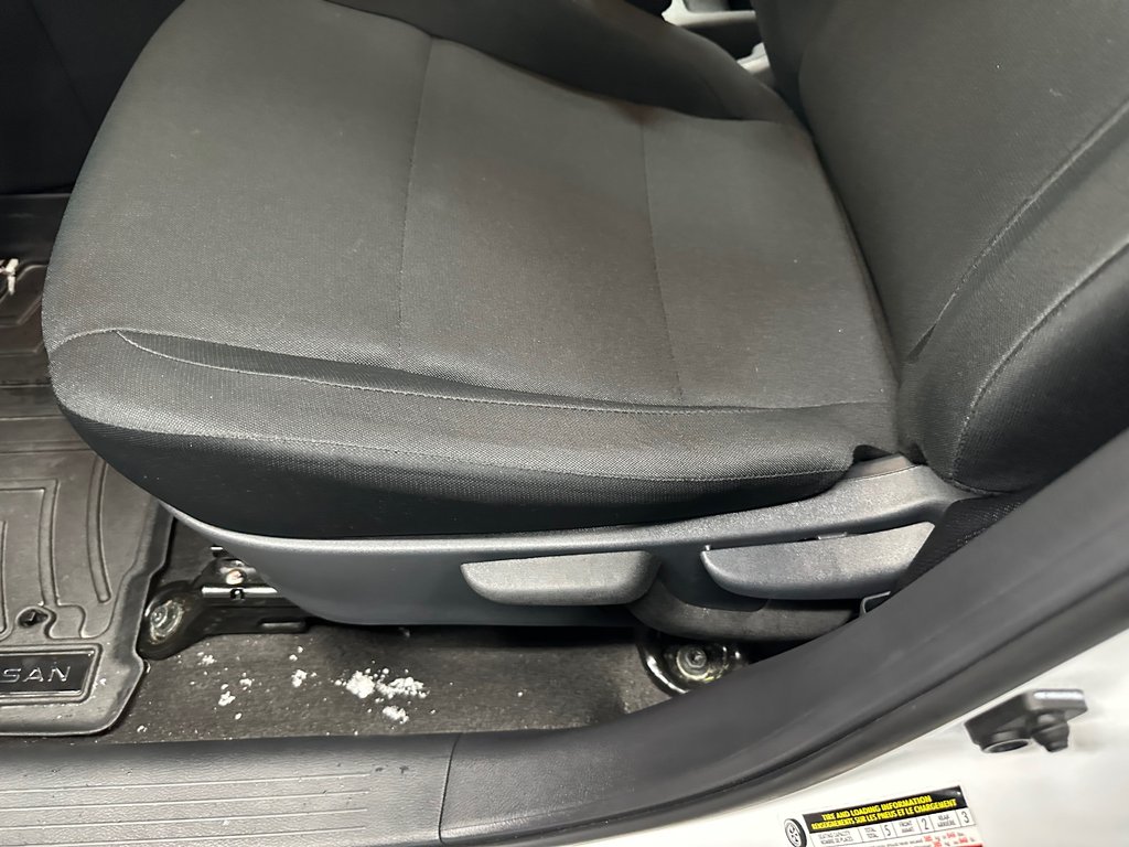 Nissan Kicks Play S 2025 à Cowansville, Québec - 26 - w1024h768px