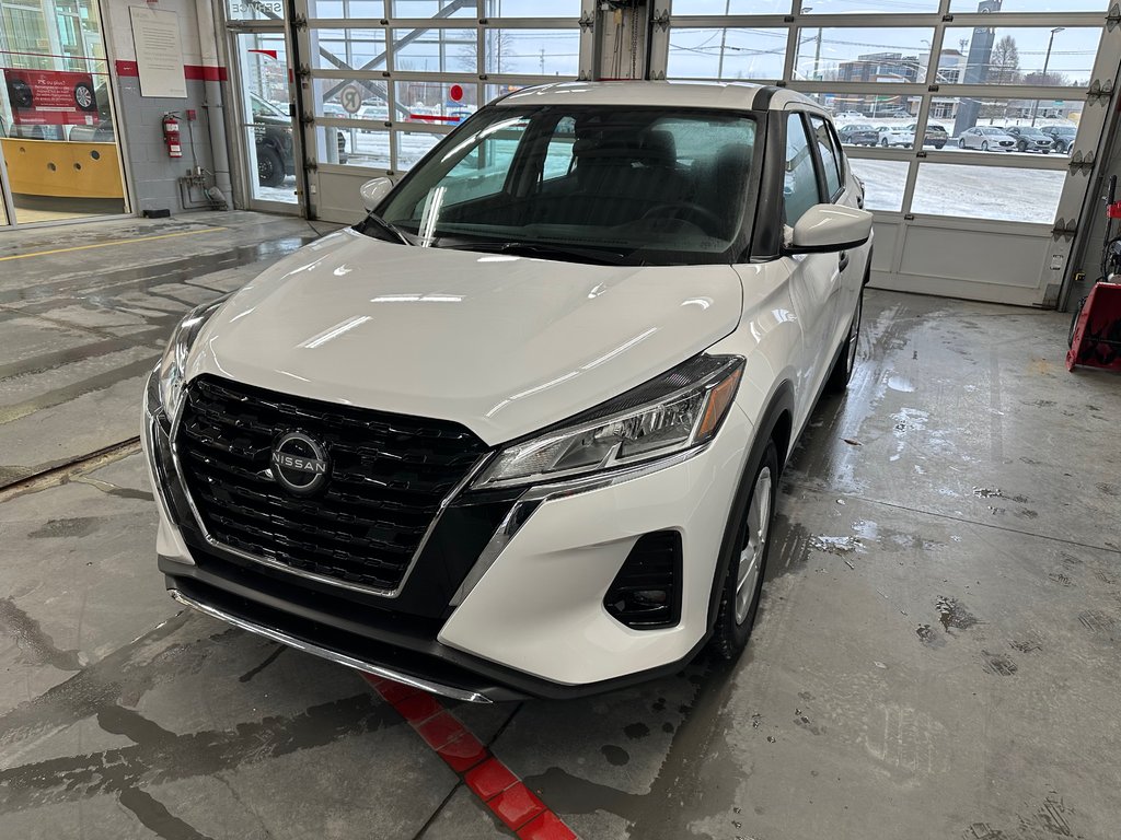 Nissan Kicks Play S 2025 à Cowansville, Québec - 12 - w1024h768px