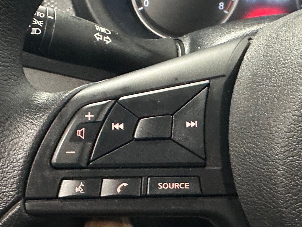Nissan Kicks Play S 2025 à Cowansville, Québec - 37 - w1024h768px