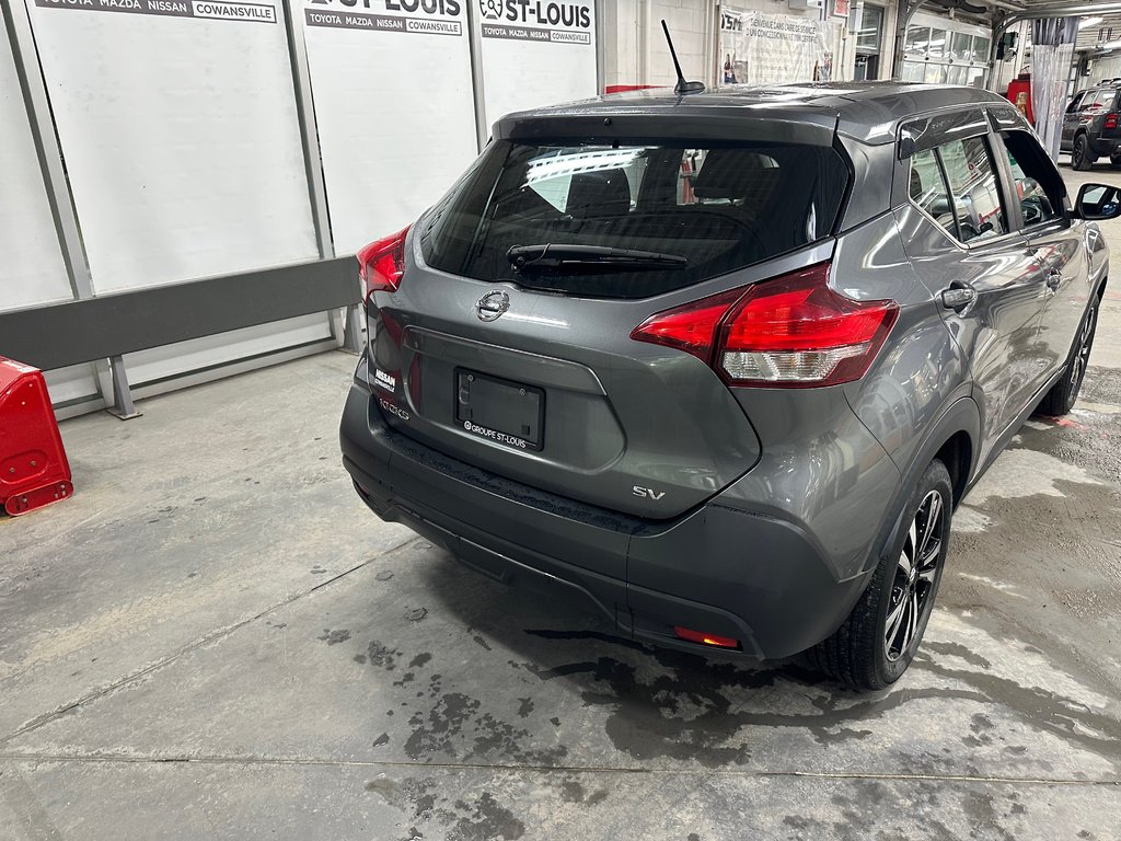 Nissan Kicks SV 2019 à Cowansville, Québec - 3 - w1024h768px