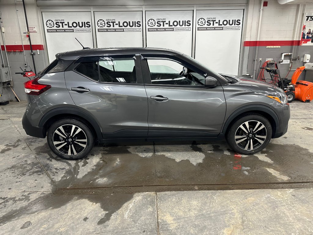 Nissan Kicks SV 2019 à Cowansville, Québec - 2 - w1024h768px