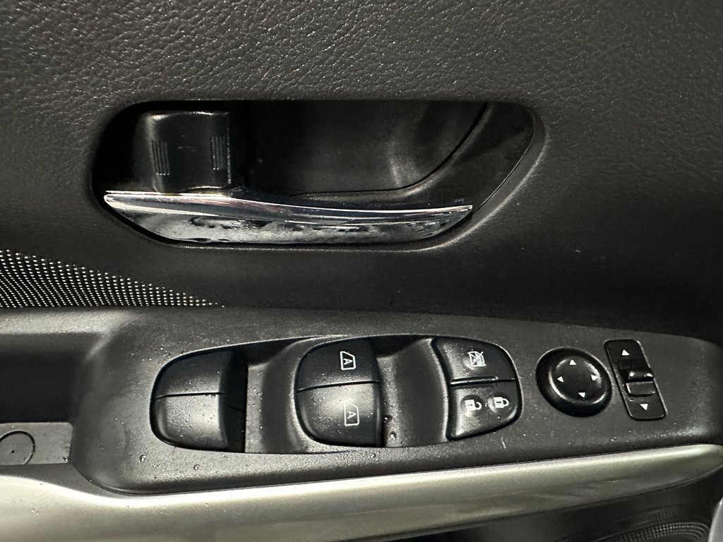 Nissan Kicks SV 2019 à Cowansville, Québec - 25 - w1024h768px